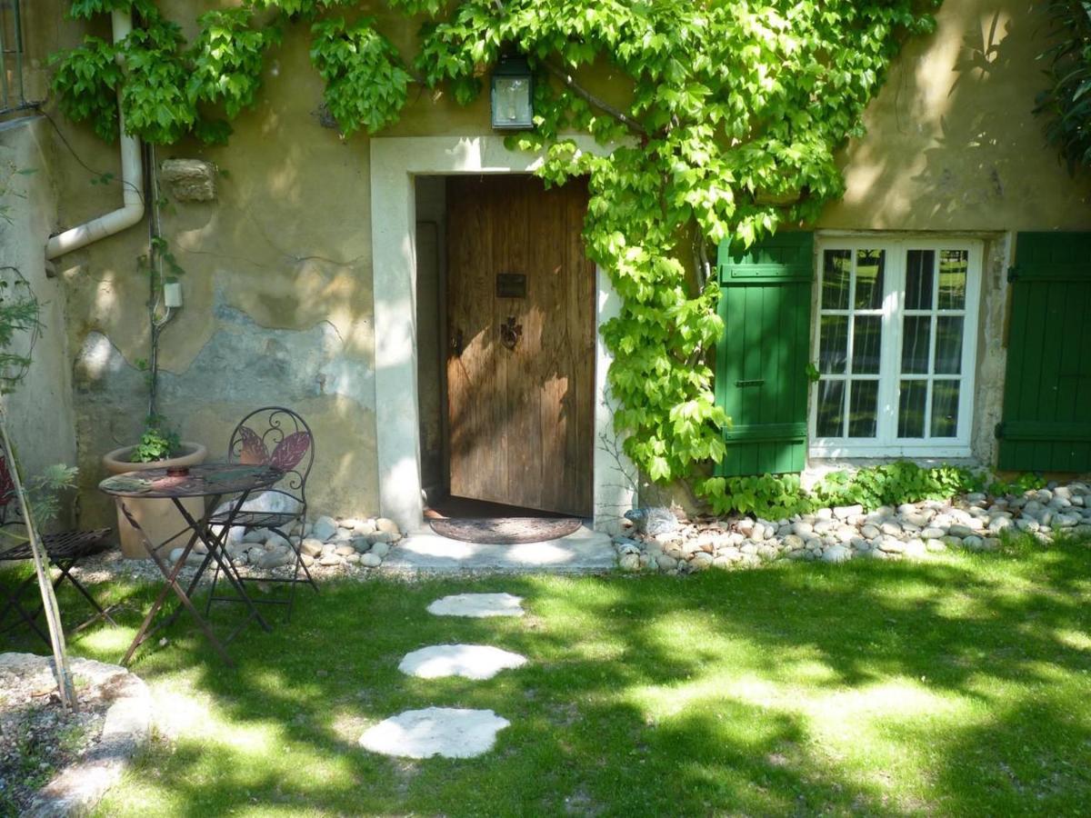 Les Gites Du Domaine De Rhodes อาวีญง ภายนอก รูปภาพ