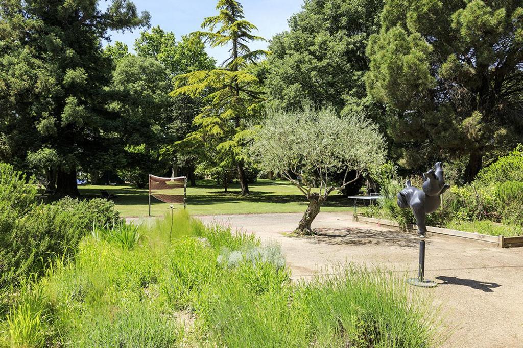 Les Gites Du Domaine De Rhodes อาวีญง ภายนอก รูปภาพ