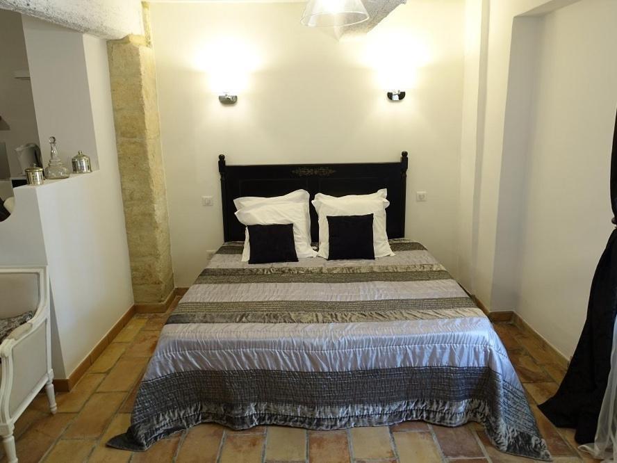 Les Gites Du Domaine De Rhodes อาวีญง ห้อง รูปภาพ