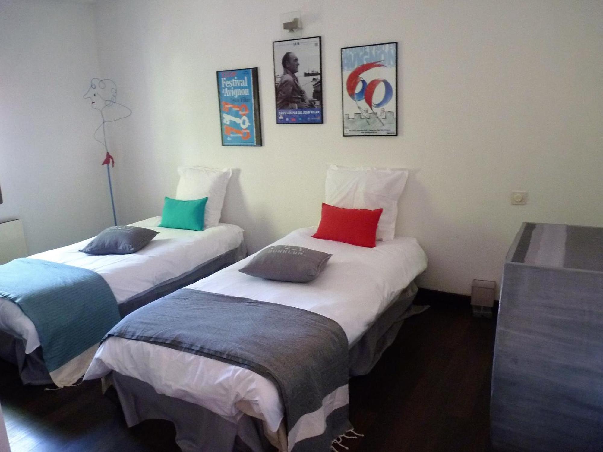 Les Gites Du Domaine De Rhodes อาวีญง ห้อง รูปภาพ