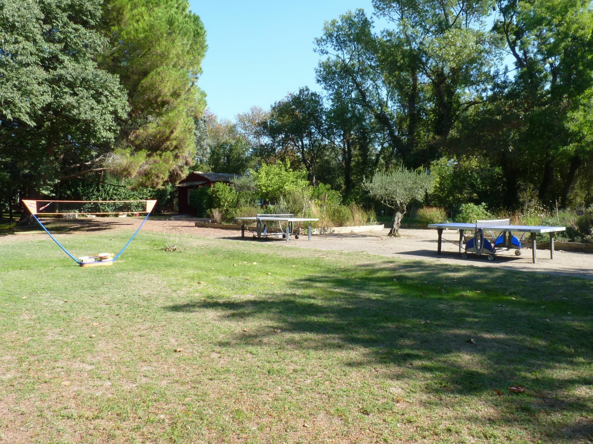 Les Gites Du Domaine De Rhodes อาวีญง ภายนอก รูปภาพ